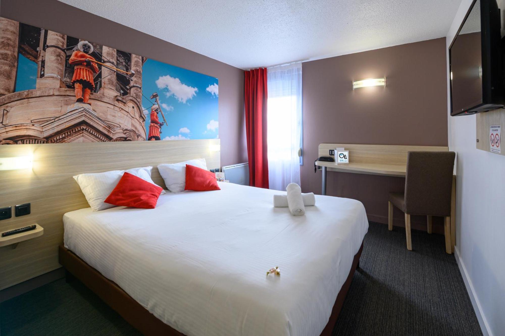 Brit Hotel Confort Cambrai Exterior foto