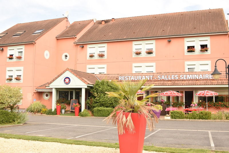 Brit Hotel Confort Cambrai Exterior foto
