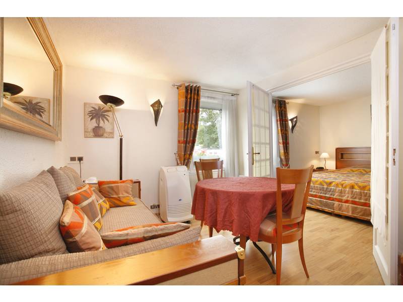 Brit Hotel Confort Cambrai Exterior foto