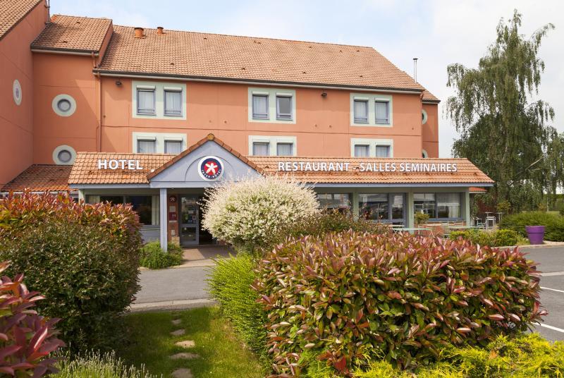 Brit Hotel Confort Cambrai Exterior foto