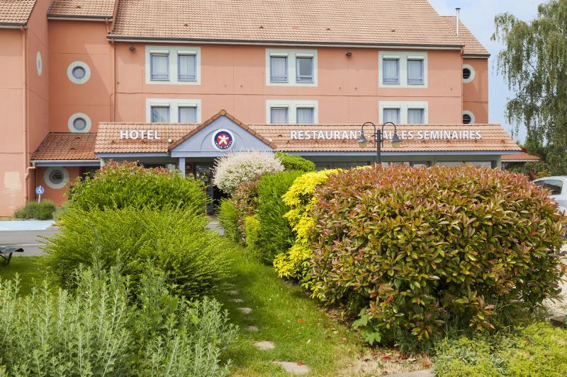 Brit Hotel Confort Cambrai Exterior foto